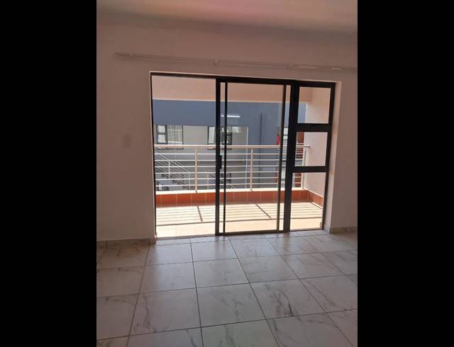 3 BEDROOM APARTMENT FOR SALE IN POMONA